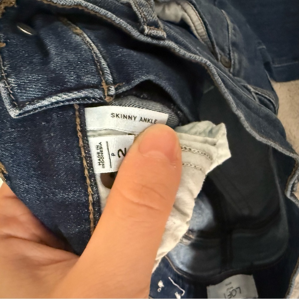 LOFT Outlet Skinny Ankle Jeans - Picture 4 of 4